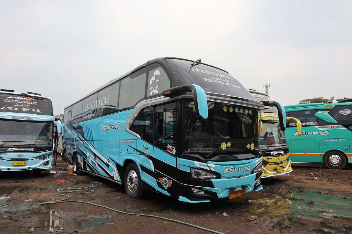 Big Bus JB3 K12 Seat 48